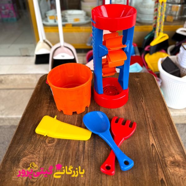 ابشار ساحلی بزرگ به همراه سطل شن - Image 1